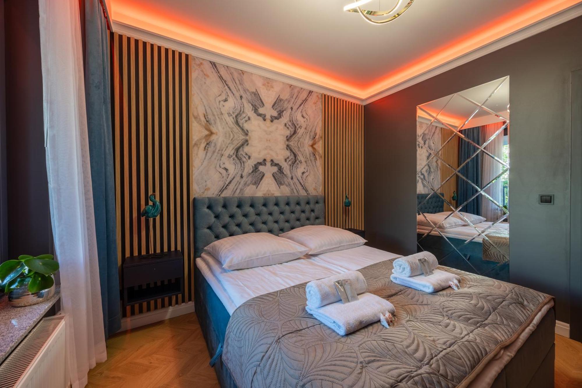 Golden Park Aparthotel 什切青 外观 照片