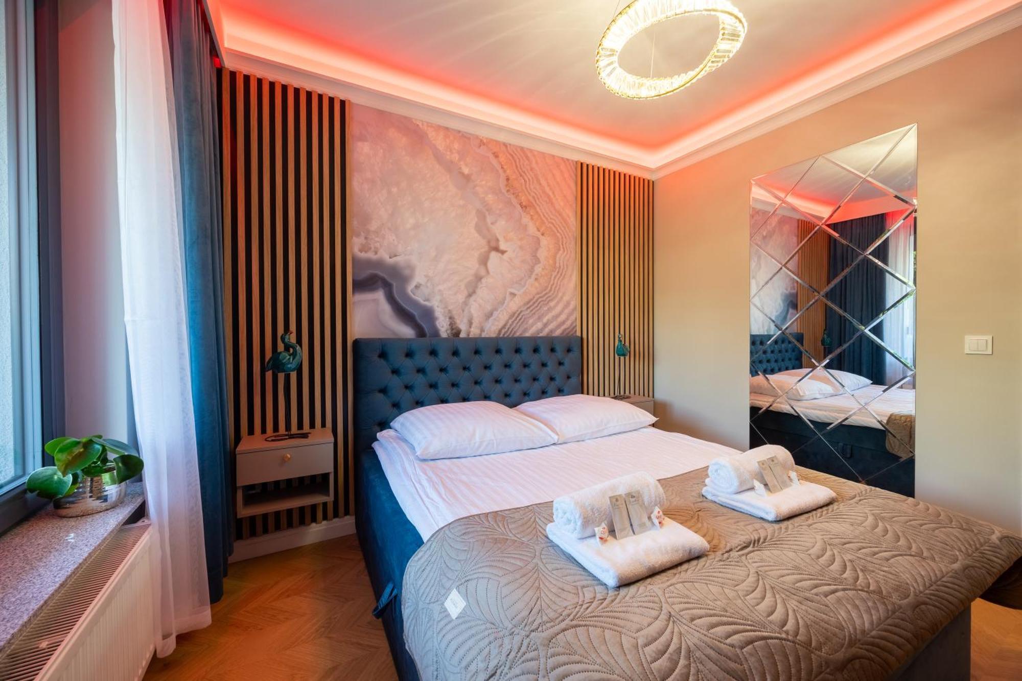 Golden Park Aparthotel 什切青 外观 照片