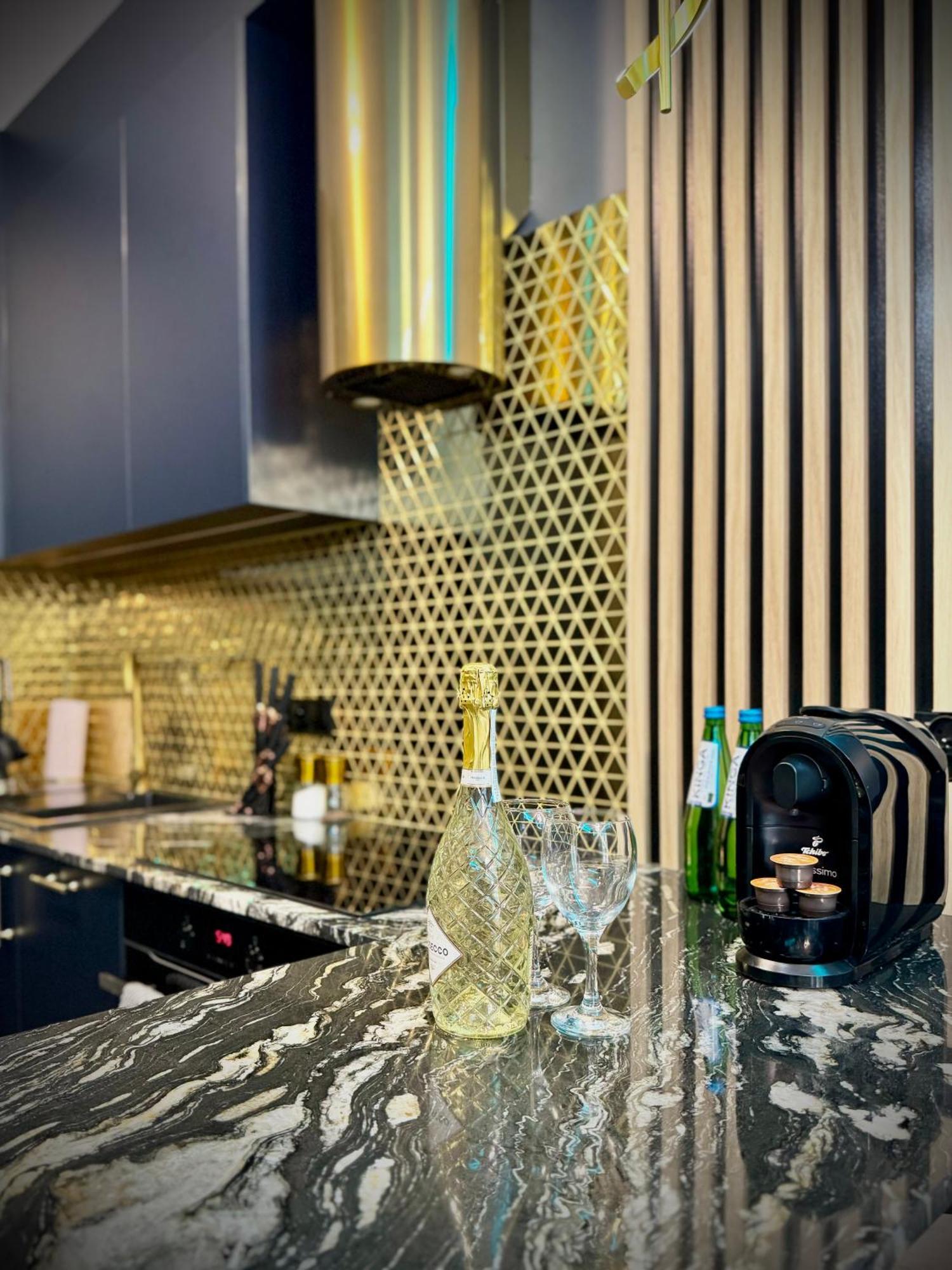 Golden Park Aparthotel 什切青 外观 照片